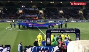 Coupe de France. US Concarneau-EA Guingamp : les joueurs entrent sur le terrain