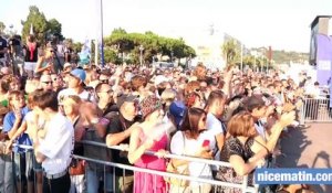 JO - La foule à Nice pour le retour de Yannick Agnel et Camille Muffat