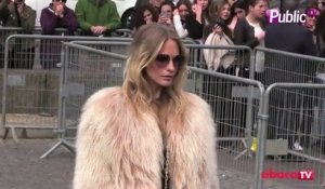 Exclu Vidéo : Poppy Delevingne : arrivée en mode babacool au défilé Miu Miu !