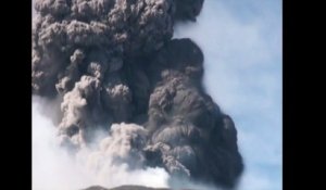 Impressionnante éruption du volcan Turrialba au Costa Rica