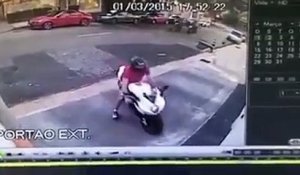 Se faire voler sa moto en pleine rue...