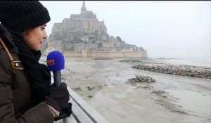 Marée du siècle: au Mont-Saint-Michel, la mer se retire sur plusieurs kilomètres