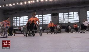 Du handi-hockey pour briser les préjugés