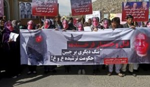 Les Afghans manifestent en réaction au lynchage d'une femme