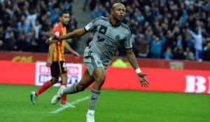 Et le Stade de France scanda Ayew...