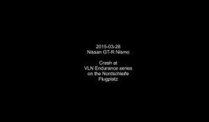 Crash EXCEPTIONNEL de la Nissan GT-R