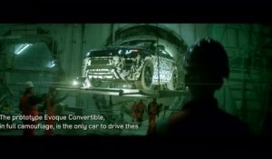 Le Range Rover evoque Cabriolet en balade dans un tunnel ferroviaire