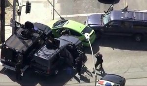 La police de L.A envoi plusieurs 4x4 blindés pour prendre en chasse un Taxi volé