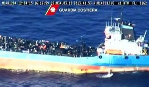 Plus de 5 000 migrants naufragés secourus au large de l'Italie depuis vendredi