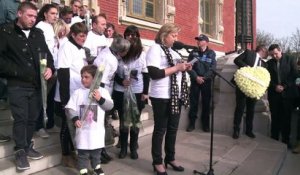 Marche blanche en hommage à la petite Chloé à Calais