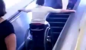 FAIL: Il rate l'ESCALATOR en FAUTEUIL ROULANT ...