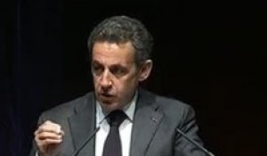 Sarkozy : «Ce mot, "République", ils n'aiment pas cela ? Il va falloir qu'ils s'habituent»