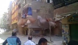 Un batiment s'effondre au Caire en Egypte : impressionnant!