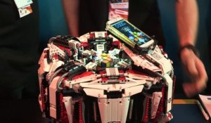 Robot CUBESTORMER 3 qui bat le record de Rubik's Cube