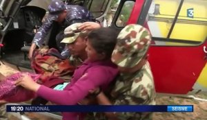 Népal : les secouristes se mobilisent pour sauver des vies