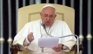 Le pape plaide pour l'égalité des salaires des hommes et des femmes