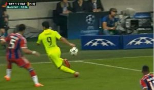 Luis Suarez Amazing Skills vs Benatia - Bayern Munich 1-2 Barcelona