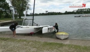 Vincent Riou navigue sur son nouveau trimaran à Saint-Quentin-en-Yvelines