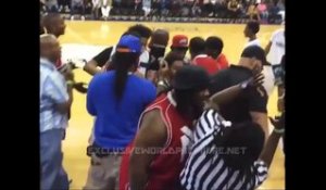Lil Wayne s'embrouille avec un arbitre lors d'un match de charité