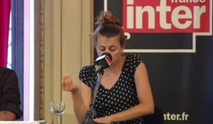Lardons, petits suisses et puberté : la chronique déjantée de Nicole Ferroni à Lille