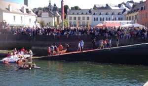 Les bateaux en carton prennent la mer