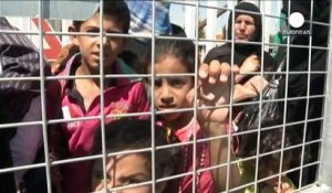 Des centaines de réfugiés bloqués à Akçakale, point de passage entre la Turquie et la Syrie
