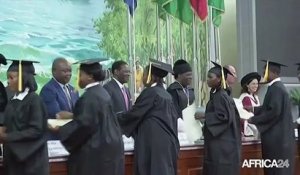 Nouveaux diplômés de l'université honorés