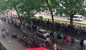 Première Chute Spectaculaire lors du Tour de France 2015