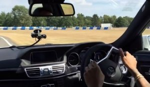 Lewis Hamilton se fait plaisir en Mercedes E 63 AMG