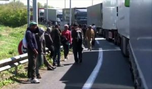 A Calais, les Britanniques vont financer une zone de sécurité pour les camions