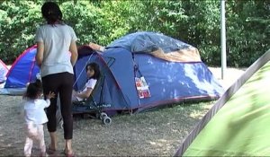 Migrants: un mois de campement au Sanitas