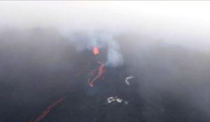 Réunion : le Piton de la Fournaise entre en éruption