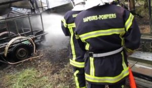VIDEO. Un ancien garage de 400 m2 ravagé par un incendie à Béceleuf