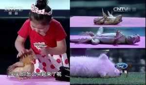 Une jeune fille chinoise hypnotise des animaux et les fait dormir