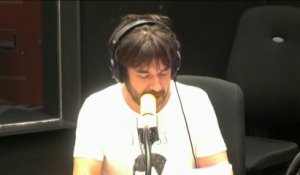 Jingle chanté et fous rires en studio : le grand retour des Actualiziks de Thomas VDB