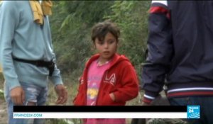 Vidéo : avec les migrants face au "rideau de fer" hongrois