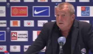 Foot - L1 - MHSC : Courbis ironise sur sa succession