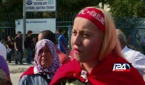 Turquie: plus de 100.000 manifestants à Istanbul dénoncent le terrorisme du PKK