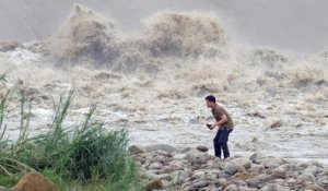 En images, le passage du super typhon Dujuan à Taïwan