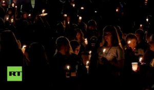 Une veillée aux chandelles en mémoire des victimes du massacre à l’université de l’Oregon