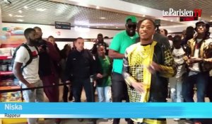 Le rappeur Niska accueilli par une foule en folie