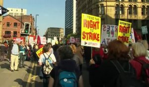 A Manchester des milliers de personnes dans les rues