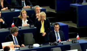 Strasbourg : passe d'armes entre Le Pen et Hollande