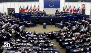 Parlement européen : vifs échanges entre François Hollande et Marine Le Pen