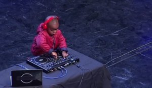 Le plus jeune DJ au monde (3 ans)