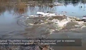 Un gigantesque tourbillon dans un fleuve de Lettonie