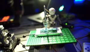 Un groupe de robots en LEGO reprend le tube de Daft Punk