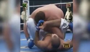 Le spécialiste en jiu-jitsu Royce Gracie affronte le champion de sumo Akebono