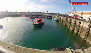 Roscoff (29). Test de retournement réussi pour le canot nouvelle génération de la SNSM