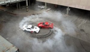 Tête à tête épique en drift pour deux Nissan 370z